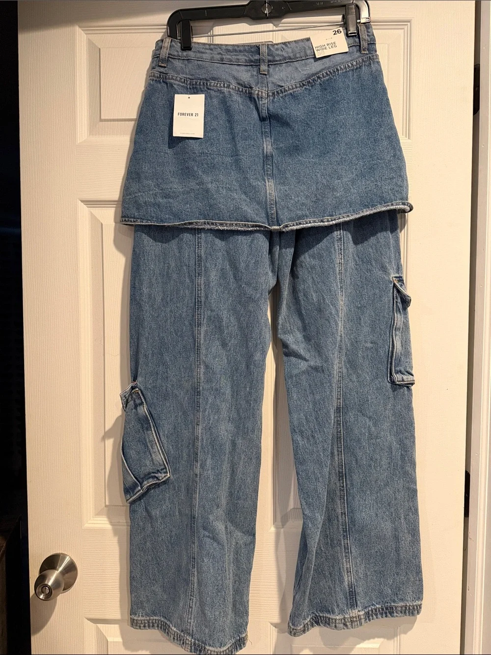 Wide-Leg Cargo Jeans